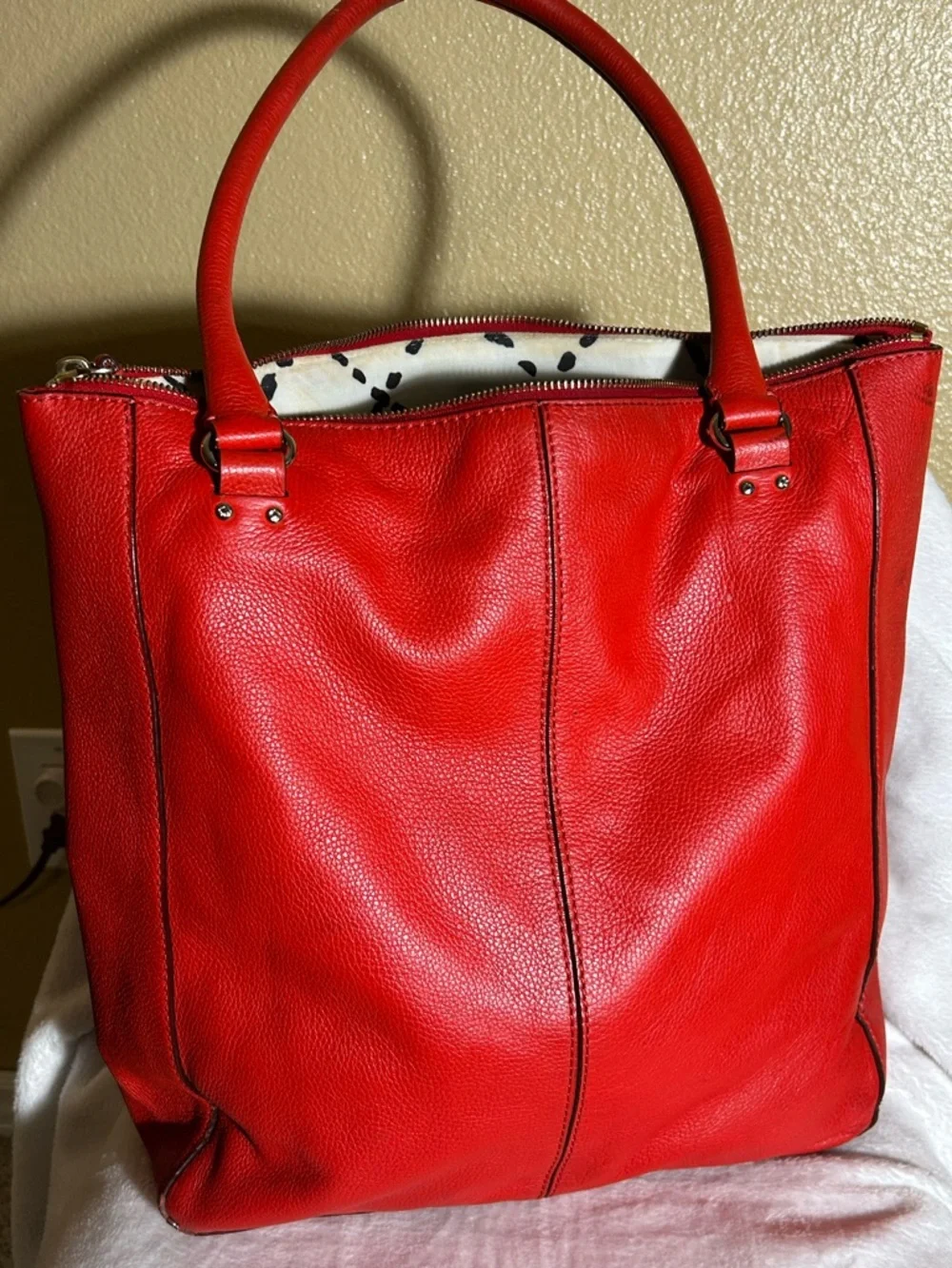 Kate Spade Large Red Pebble Leather Tote with Front Pocket - Picture 5 of 8